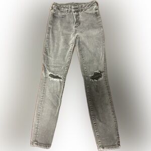 AMERICAN EAGLE | Grey Distressed Skinny Jeans | size 6